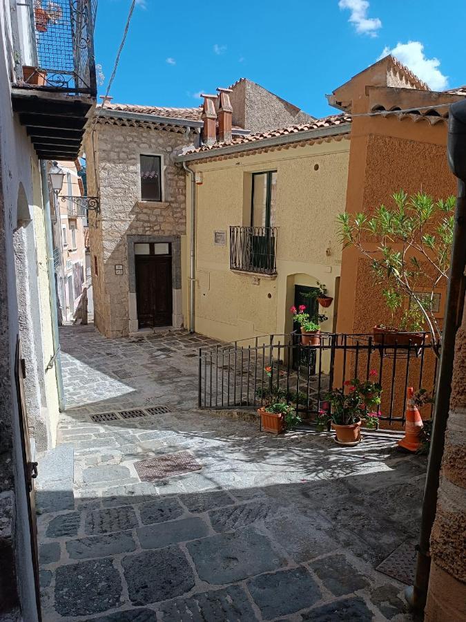 Casetta Nel Borgo Pianello Con Vista Panoramica Muro Lucano Екстериор снимка