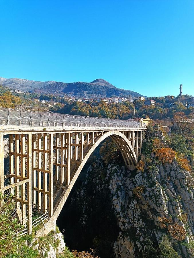 Casetta Nel Borgo Pianello Con Vista Panoramica Muro Lucano Екстериор снимка