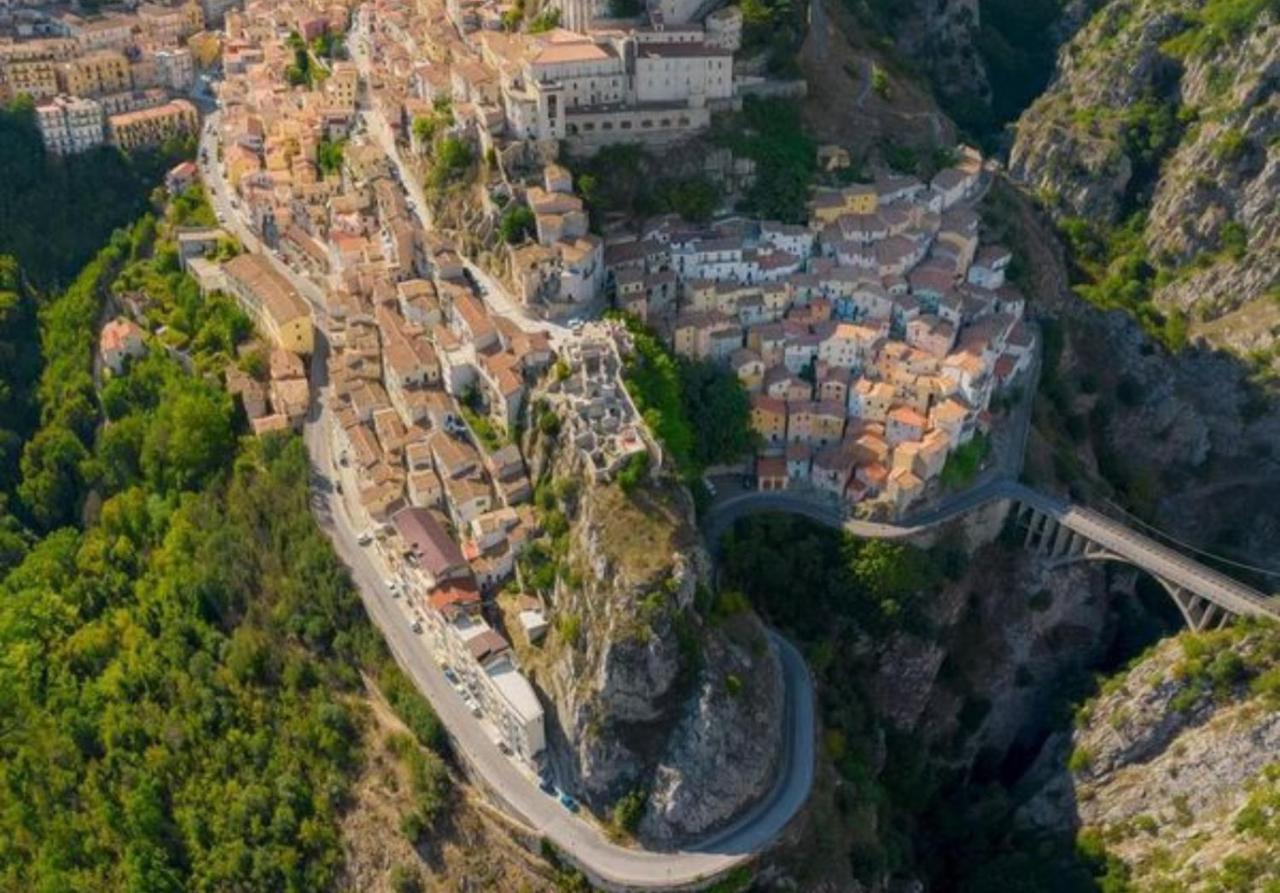 Casetta Nel Borgo Pianello Con Vista Panoramica Muro Lucano Екстериор снимка